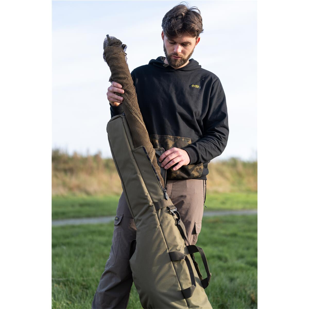Avid Carp RVS 10ft Retractable 3-Rod Bag